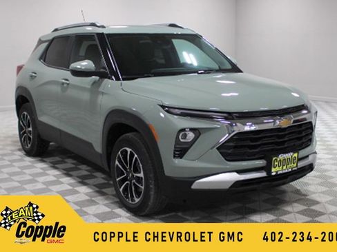 New 2026 Chevrolet TrailBlazer LT w/ Convenience Package AWD/4WD image 1