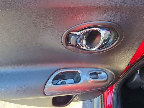 Used 2016 Nissan Juke S image 30