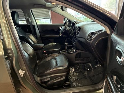 Used 2019 Jeep Compass Limited AWD/4WD image 35