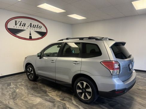Used 2017 Subaru Forester 2.5i Premium w/ All-Weather Package AWD/4WD image 12