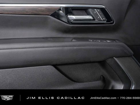 Used 2025 Chevrolet Tahoe LT RWD image 6