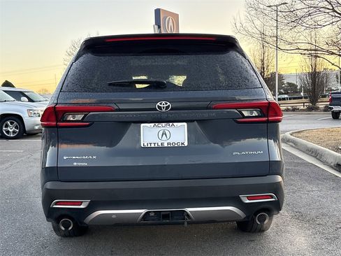 Used 2024 Toyota Grand Highlander AWD Hybrid image 4