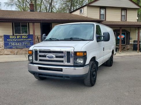 Used 2014 Ford E-150 and Econoline 150 Extended w/ Interior Upgrade Package RWD image 1
