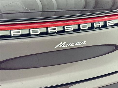 Used 2026 Porsche Macan AWD/4WD image 26