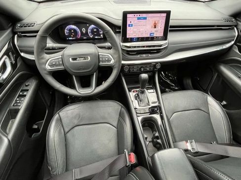 Used 2023 Jeep Compass High Altitude w/ Driver Assist Group I AWD/4WD image 11