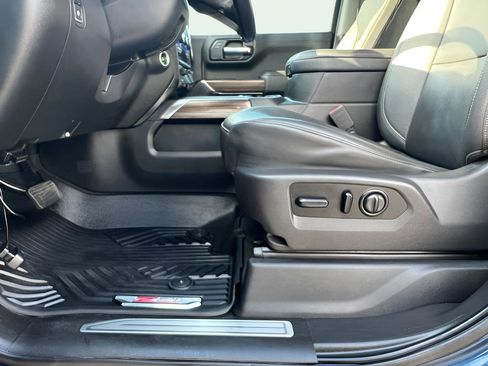 Used 2021 Chevrolet Silverado 1500 LT Trail Boss w/ Convenience Package II image 42