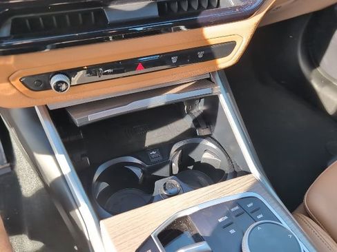 Used 2025 BMW 330i Sedan image 18