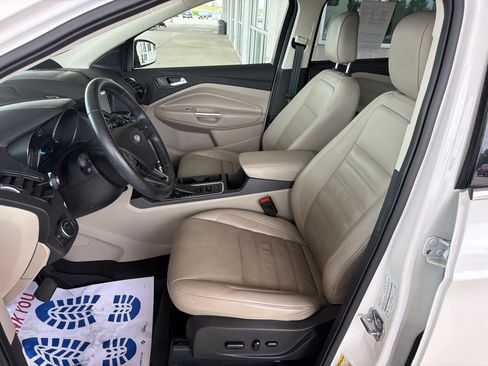 Used 2019 Ford Escape Titanium AWD/4WD image 14