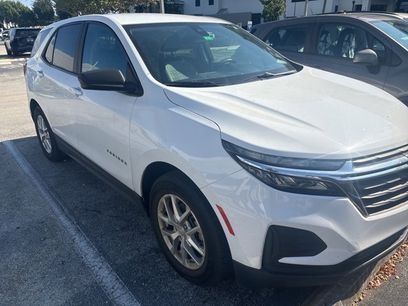 Used 2022 Chevrolet Equinox LS w/ LS Convenience Package