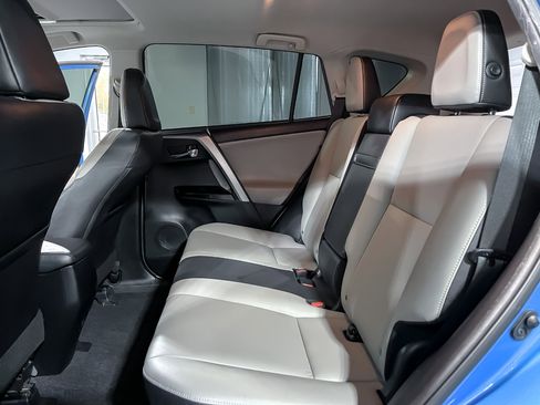 Used 2016 Toyota RAV4 Limited image 15