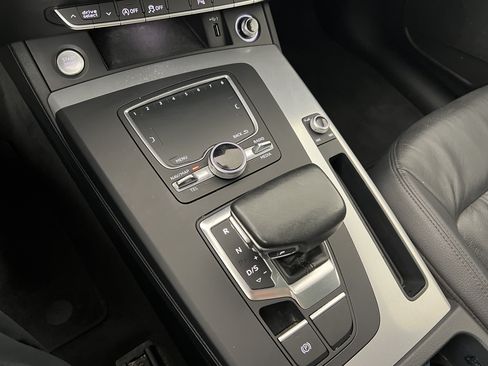 Used 2018 Audi Q5 2.0T Premium Plus w/ Premium Plus Package AWD/4WD image 33