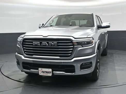 Used 2025 RAM 1500 Laramie AWD/4WD image 8