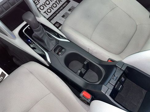 Used 2023 Toyota Corolla Cross L image 9