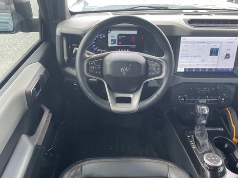 Used 2023 Ford Bronco Badlands AWD/4WD image 15