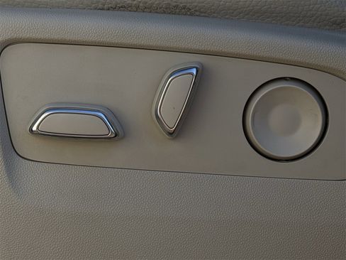 Used 2022 GMC Yukon XL Denali image 25