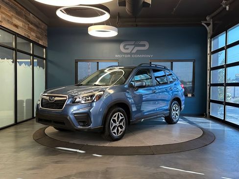 Used 2020 Subaru Forester Premium AWD/4WD image 7