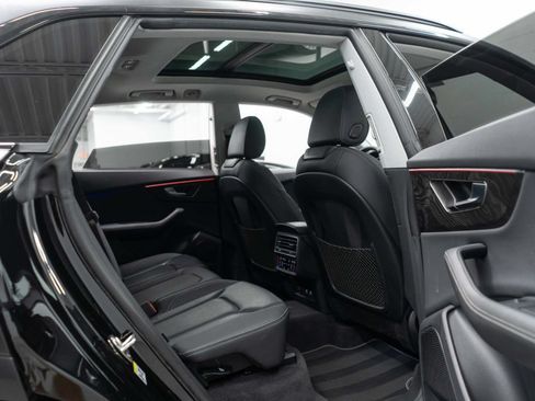 Used 2023 Audi Q8 Premium Plus w/ Premium Plus Package AWD/4WD image 12