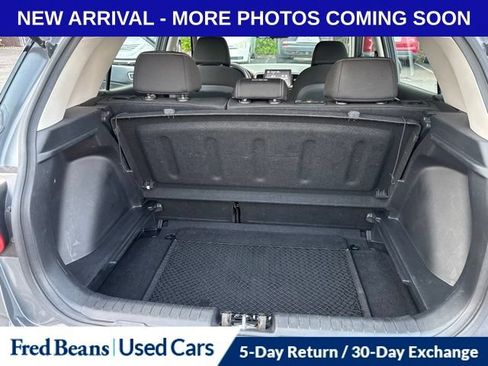 Certified 2023 Hyundai Venue SEL FWD image 12