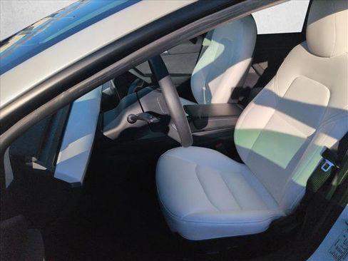 Used 2021 Tesla Model 3 Standard Range Plus image 16