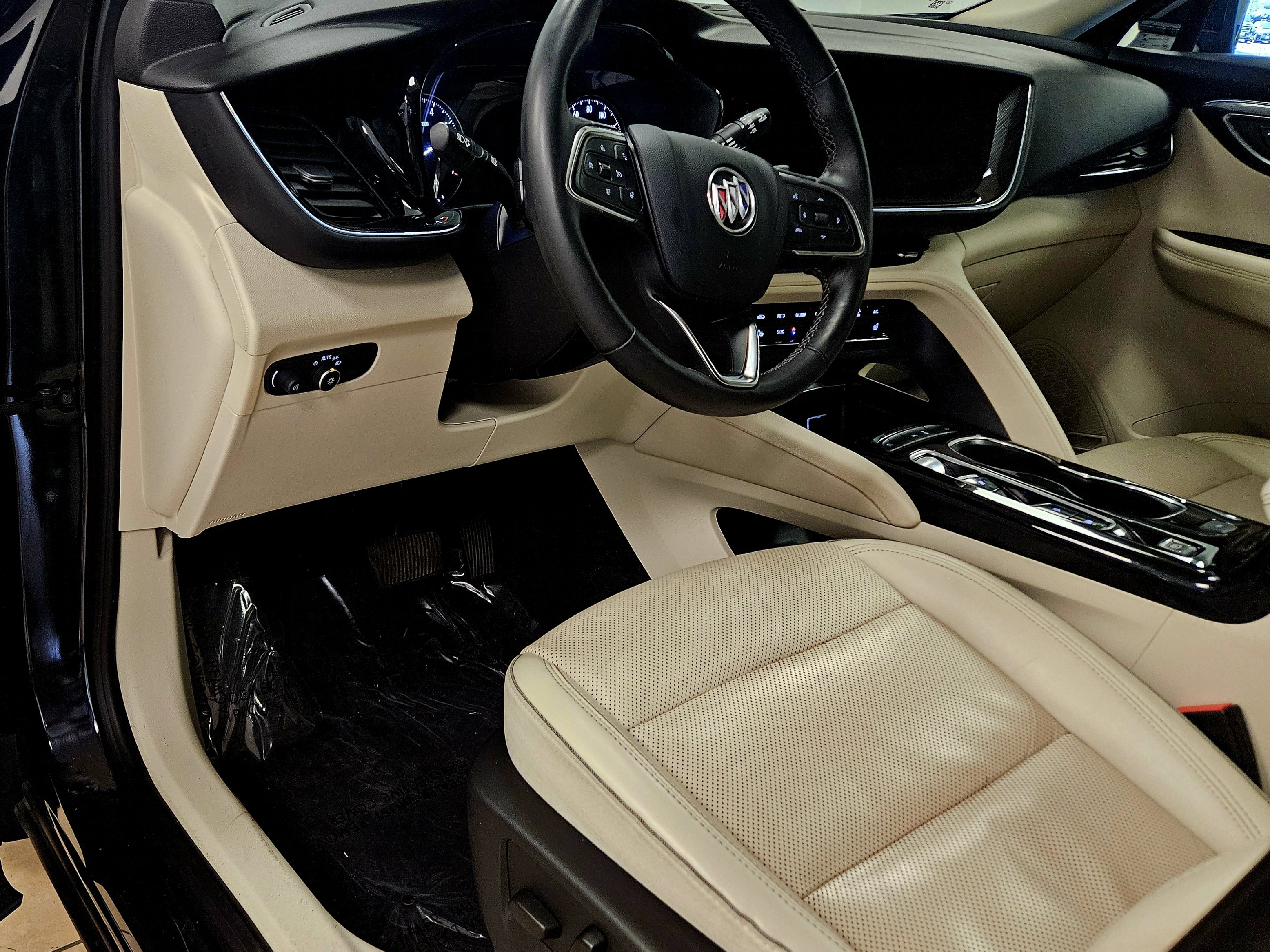Used 2021 Buick Envision Essence FWD image 38