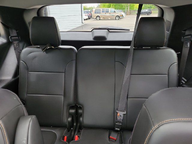Used 2021 Chevrolet Traverse LT w/ LT Premium Package AWD/4WD image 25