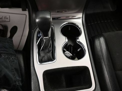Used 2021 Jeep Grand Cherokee Laredo AWD/4WD image 11