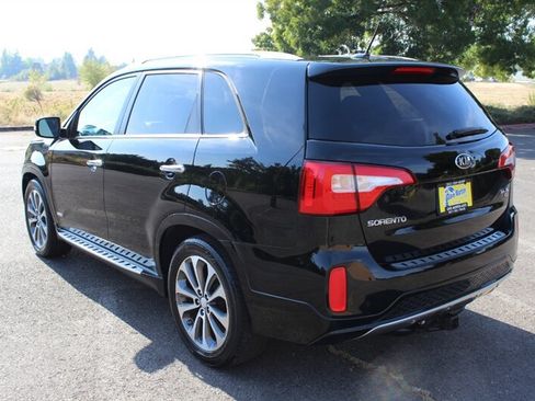 Used 2014 Kia Sorento SX w/ 3rd Row Package AWD/4WD image 3