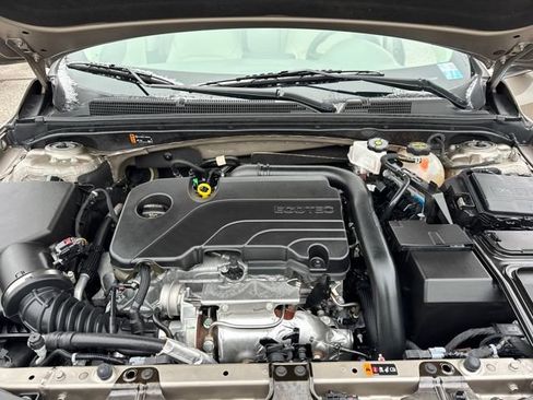 Used 2024 Chevrolet Malibu LT image 24