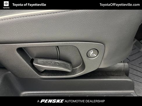 Used 2024 Hyundai Palisade Limited AWD/4WD image 7