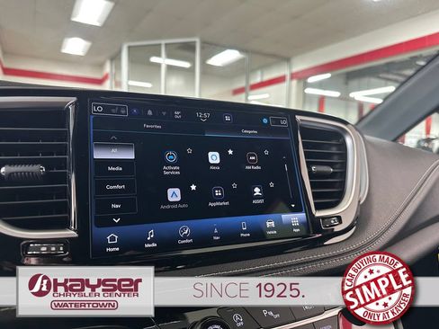 New 2026 Chrysler Pacifica Limited w/ S Appearance Package AWD/4WD image 26