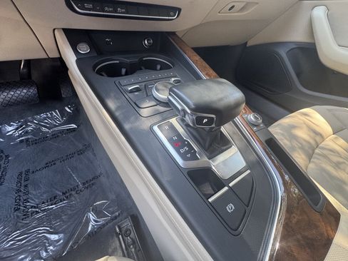 Used 2019 Audi A4 2.0T Premium w/ Convenience Package FWD image 23