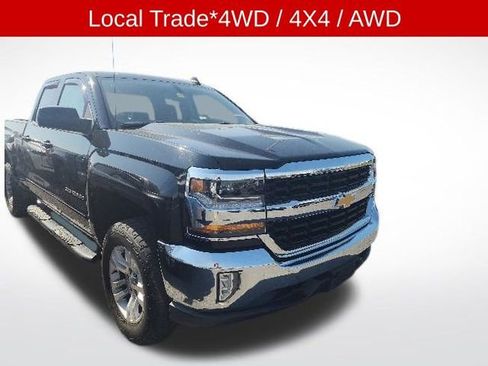 Used 2017 Chevrolet Silverado 1500 LT w/ All Star Edition AWD/4WD image 3