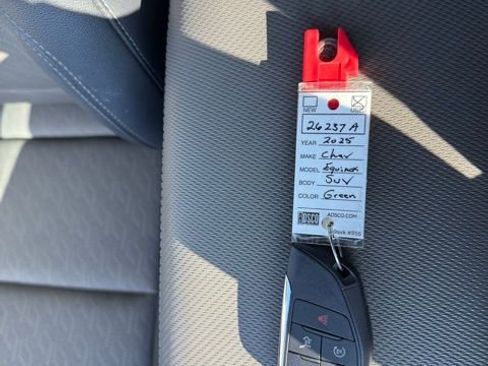 Used 2025 Chevrolet Equinox LT w/ Convenience Package II image 36