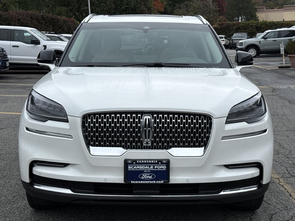 Used 2023 Lincoln Aviator Reserve w/ Elements Package Plus AWD/4WD image 2