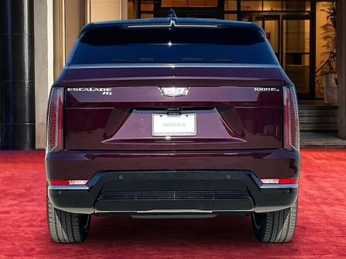 New 2026 Cadillac Escalade IQ Luxury 2 AWD/4WD image 5