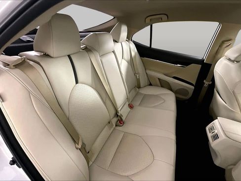 Used 2023 Toyota Camry XLE FWD image 19