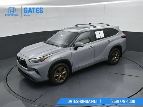 Used 2023 Toyota Highlander Bronze Edition AWD/4WD image 53