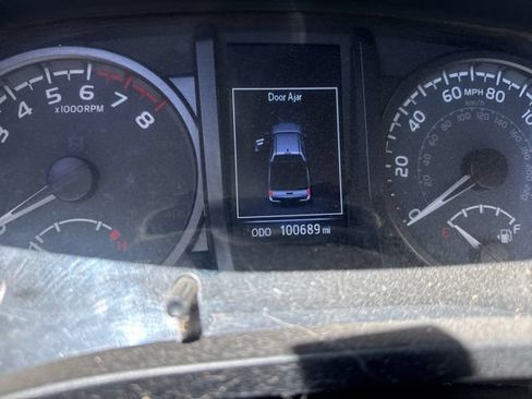 Certified 2022 Toyota Tacoma TRD Off-Road w/ Technology Package AWD/4WD image 23