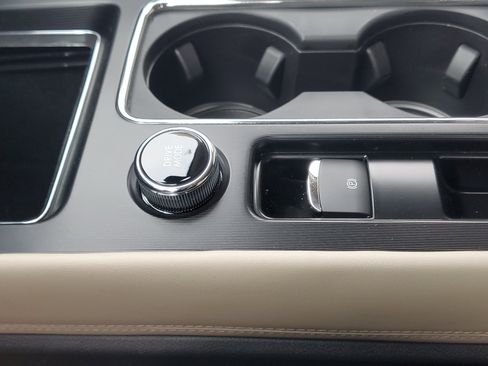 New 2026 Lincoln Corsair Premiere image 22