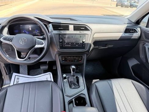 Used 2023 Volkswagen Tiguan SE FWD image 18