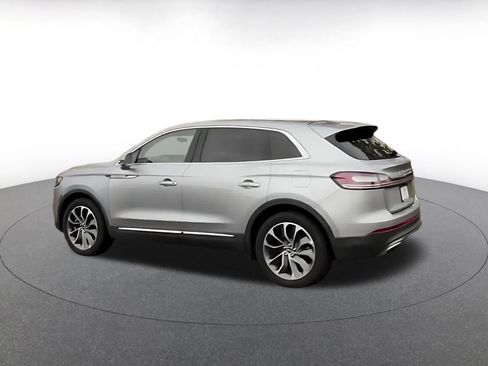 Used 2023 Lincoln Nautilus Reserve w/ Equipment Group 201A image 4