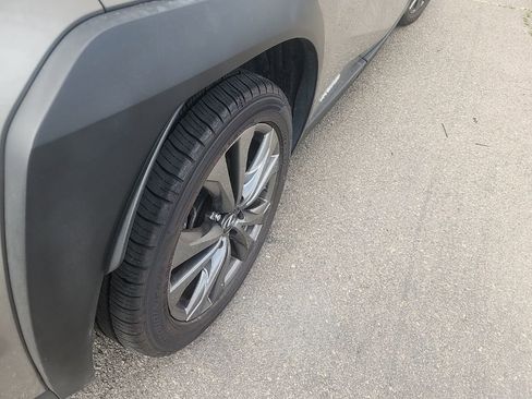 Used 2021 Lexus UX 250h F Sport w/ Accessory Package (Z1) AWD/4WD image 15
