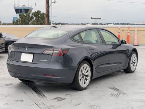 Used 2022 Tesla Model 3 Long Range AWD/4WD image 5