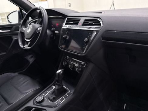 Used 2021 Volkswagen Tiguan SEL Premium R-Line AWD/4WD image 26