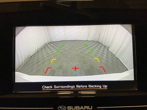 Used 2019 Subaru Crosstrek 2.0i image 18