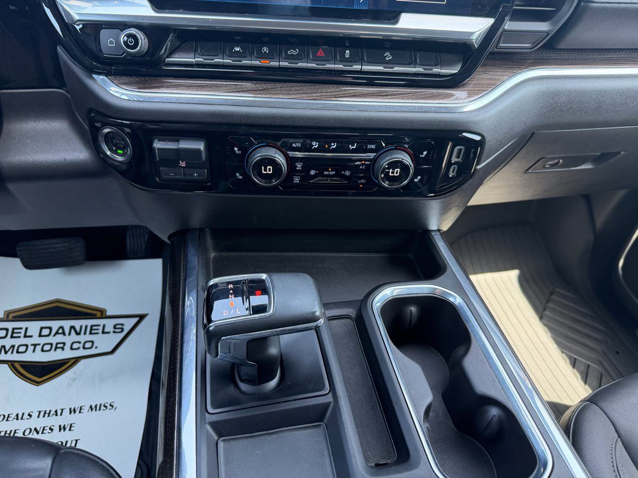 Used 2024 Chevrolet Silverado 1500 LT Trail Boss w/ Convenience Package II AWD/4WD image 13