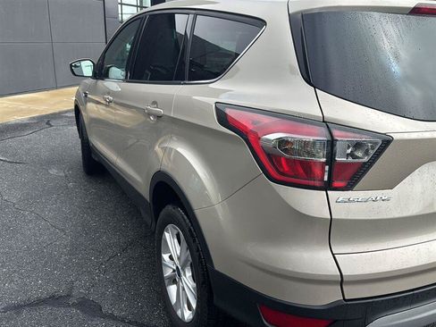 Used 2017 Ford Escape SE FWD image 7
