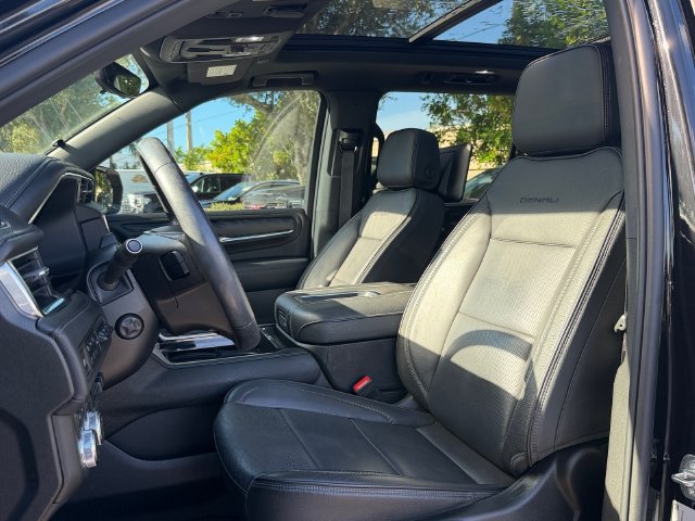 Certified 2024 GMC Yukon XL Denali w/ Denali Reserve Package AWD/4WD image 9