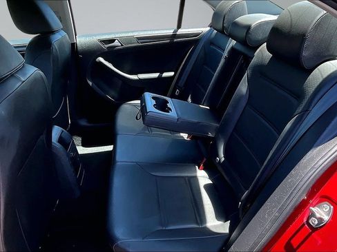 Used 2016 Volkswagen Jetta SEL FWD image 16
