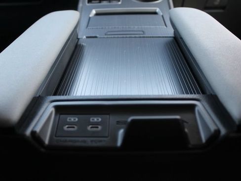 Certified 2026 Toyota Sienna XLE FWD image 38